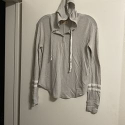 Light gray beautiful Hollister women’s hoodie size xs like new