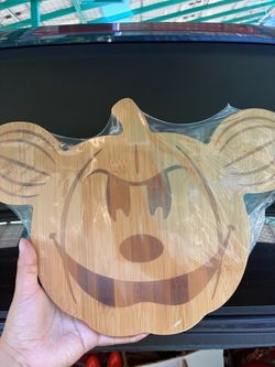 Mickey Mouse pumpkin cutting board