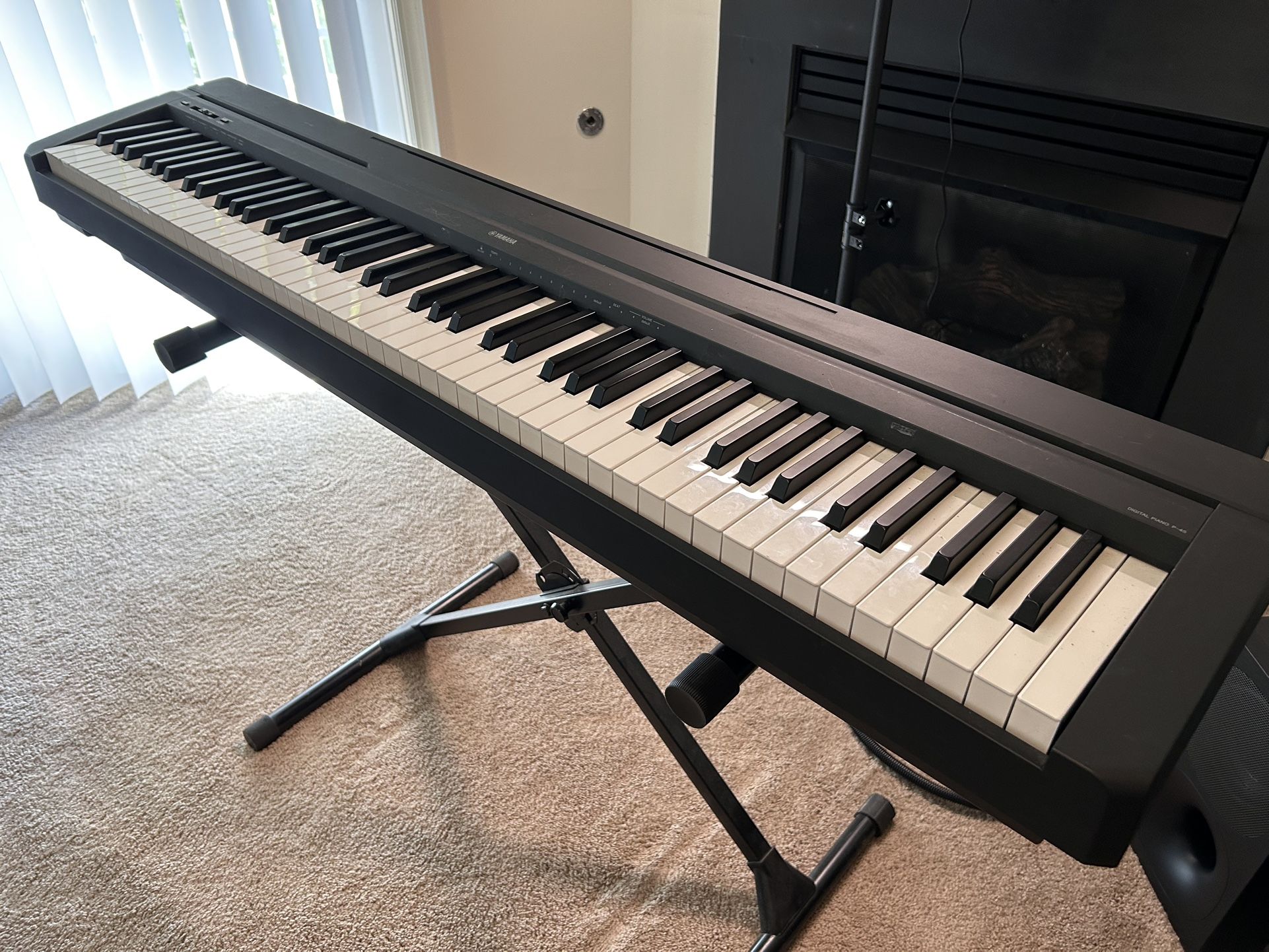 Yamaha P-45 Digital Keyboard