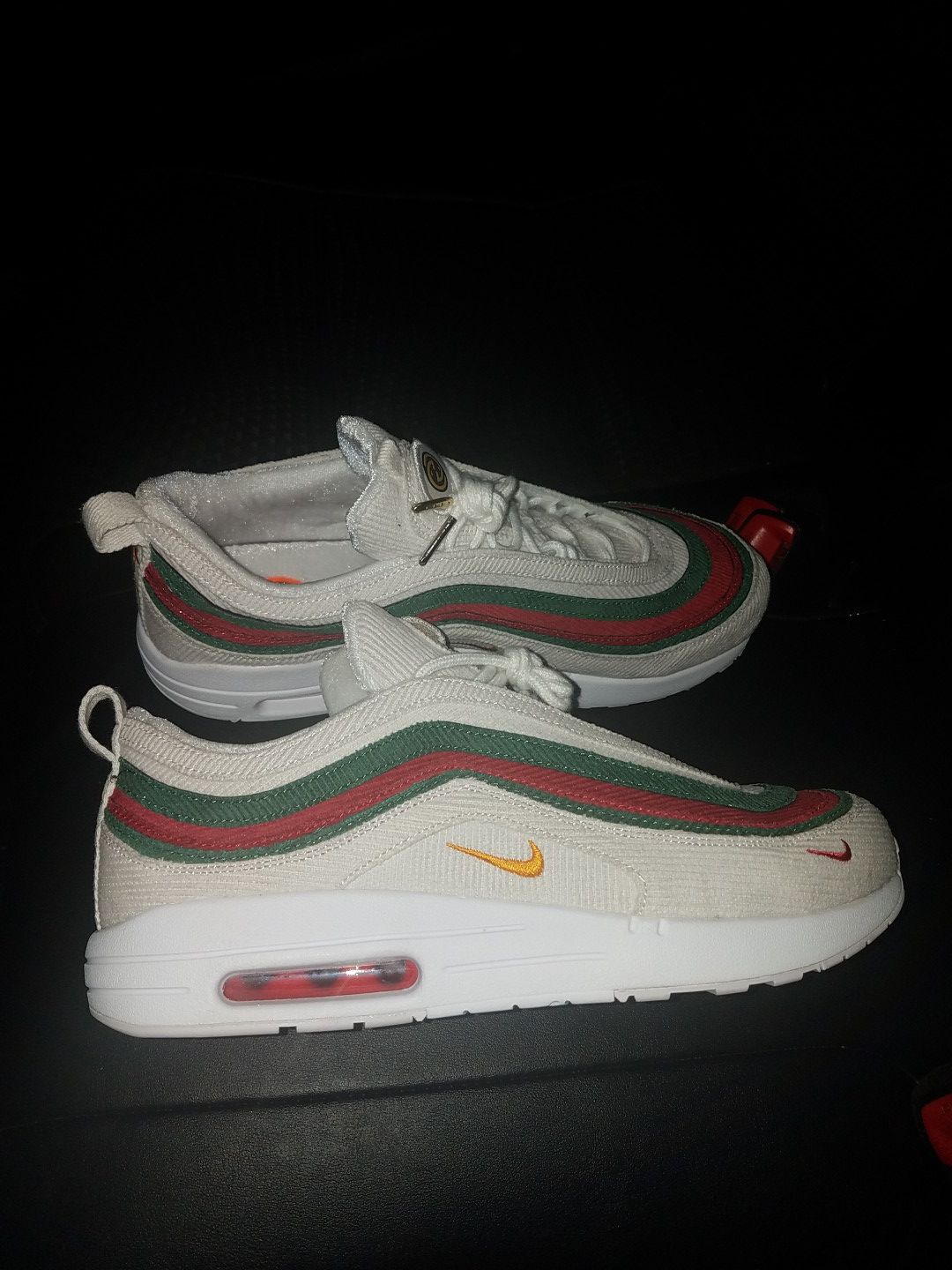 Jeugd Stationair diep Custom Gucci x Nike Air Max 1/97 Hybrid White/Red/Green for Sale in Bronx,  NY - OfferUp