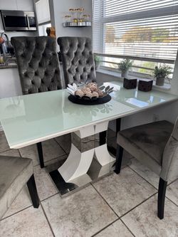 dining table with 4 chairs