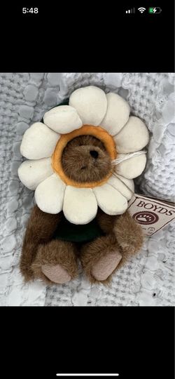 Petals Daisydew Boyd’s Bear