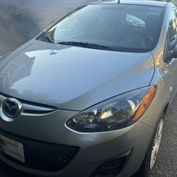 2012 Mazda Mazda2