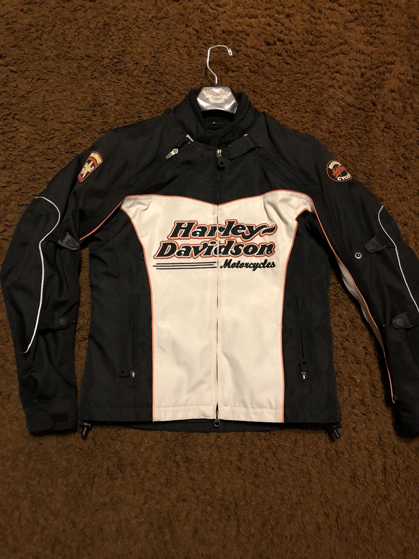 Ladies Harley Davidson Switchback 3 in 1 Jacket with Waterproof Liner. Size Medium for Sale in Racine WI OfferUp
