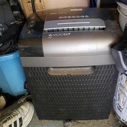 16 sheet micro cut paper shredder