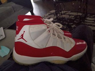 Air Jordan 11s red cherry size 11