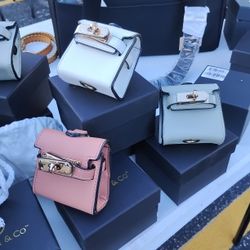 Scotch & Co Doggy Bag Holder/Leashes/ Collar 