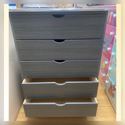 5 drawers dresser / Five drawers dresser
