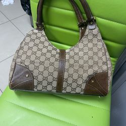 Gucci Small Bag Like New Conditions 