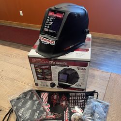 Lincoln VIKING 3350 ADV Series Black Auto-Darkening Welding Helmet