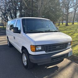 2005 Ford E-150