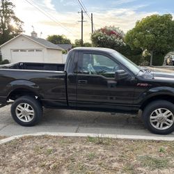 2010 Ford F-150 2 Door V8