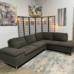 Gray Sectional  With Storage compartment  (In Home Delivery Available 🚚✅)
