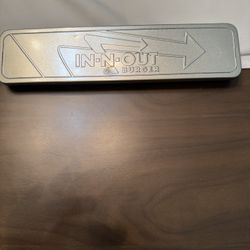OR GIVE ME AN OFFERRARE IN N OUT BURGER WRIST WATCH IN METAL CASE VINTAGE