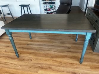 Wood Dining Table – Unique Two-Tone Finish