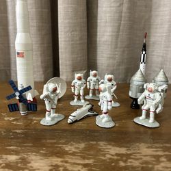 Vtg. Astronaut Cake Toppers