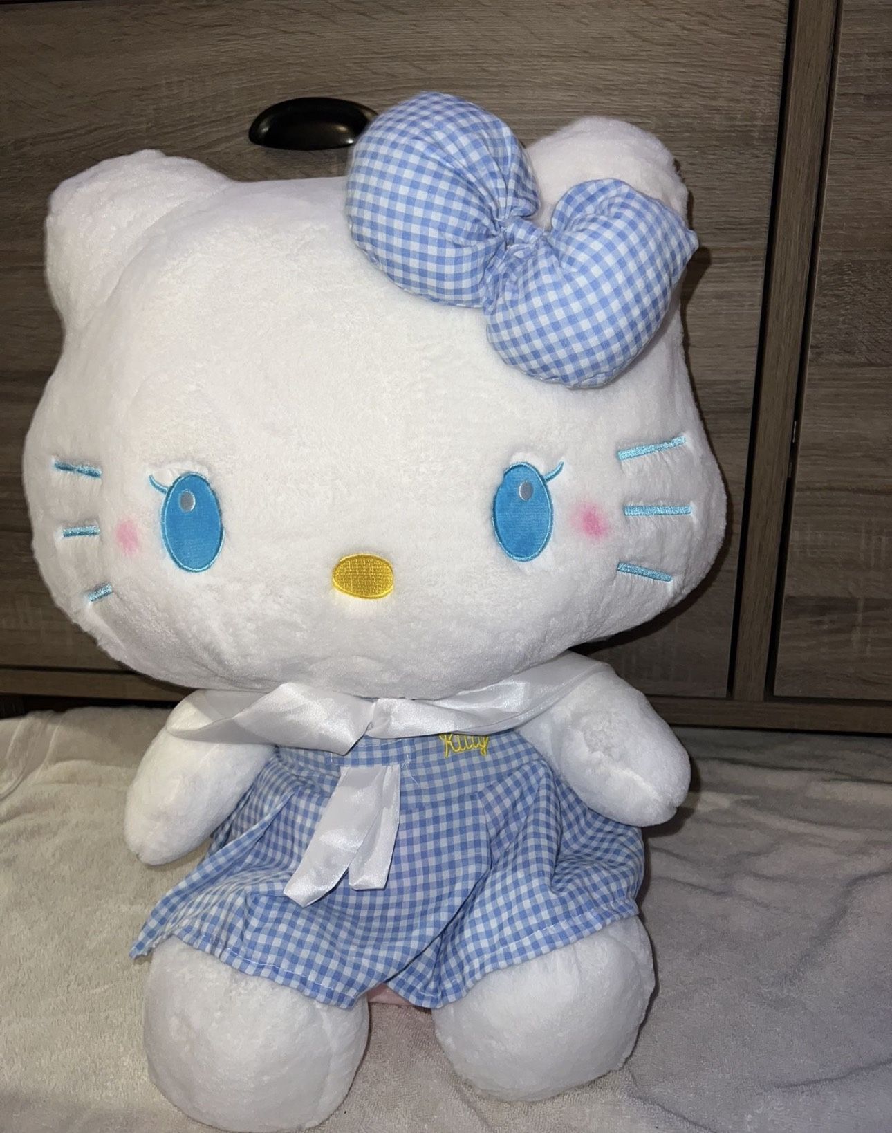 Big Hello Kitty Plushy 