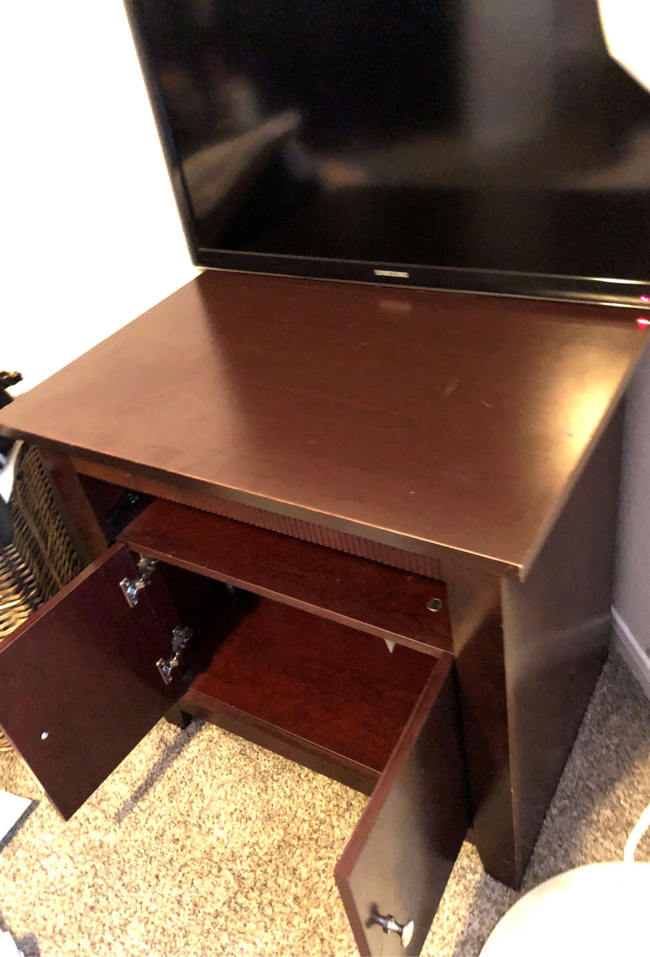 Entertainment Stand/Cabinet; Cherry Wood