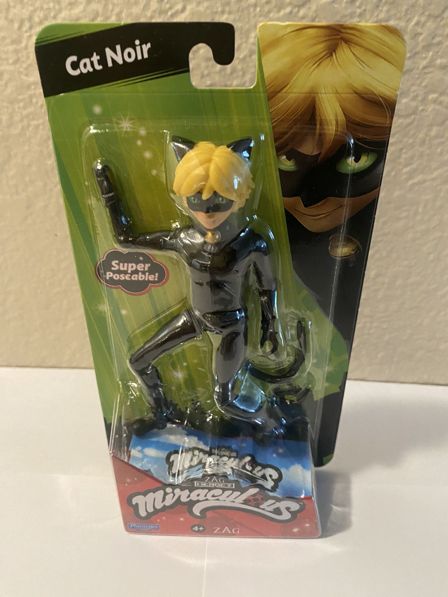 Miraculous Ladybug & Cat Noir Poseable Doll & Action Figures