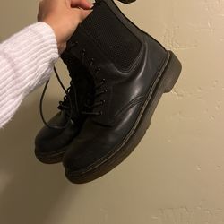 Doc Martens Size 2 In Kids