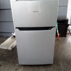 Mini Refrigerator 