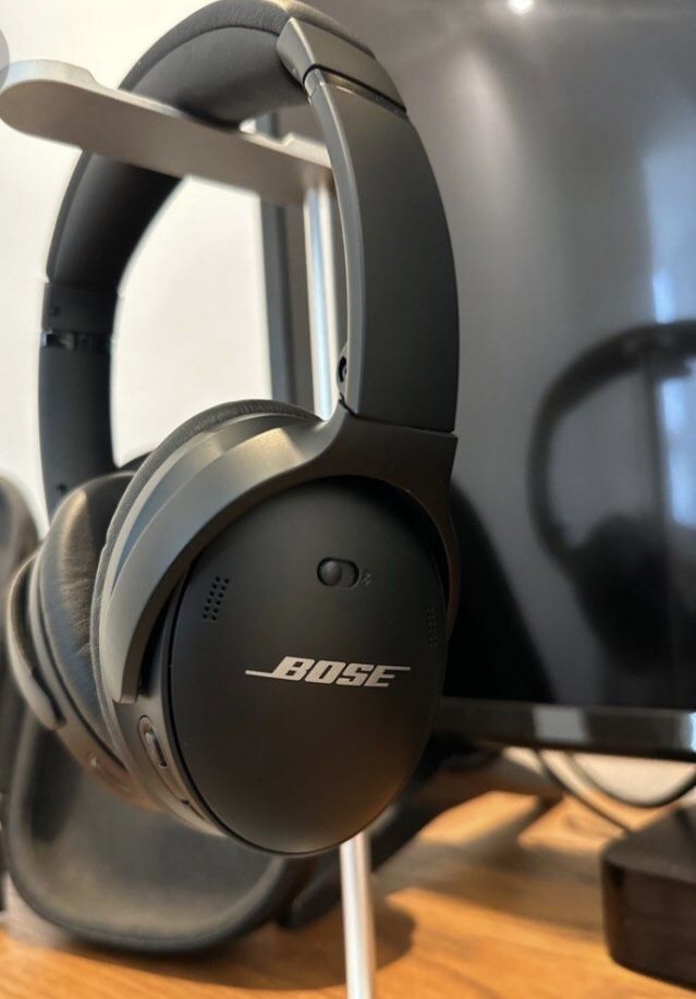 Bose Quiet Comfort 45 Noise Cancellation headphones 