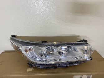 14-16 Toyota Headlight Rh Headlight