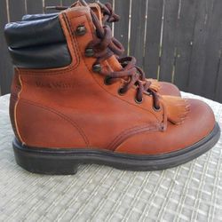 Authentic Red wings steel toe women's boots,good condition size 5.5