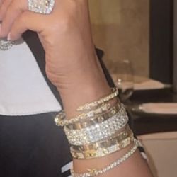 Daimond And Gold I’m Selling Everything Make An Offer 