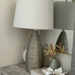2 Table Lamps 
