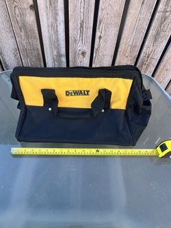 Dewalt 19” Contractor 6-pocket Tool Bag / New 