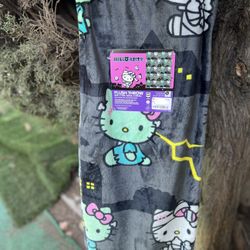 Hello Kitty, Frankenstein Throw
