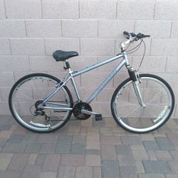 21 Speed Schwinn Trailway Aluminum Frame. Still available if post is up. (Description)
