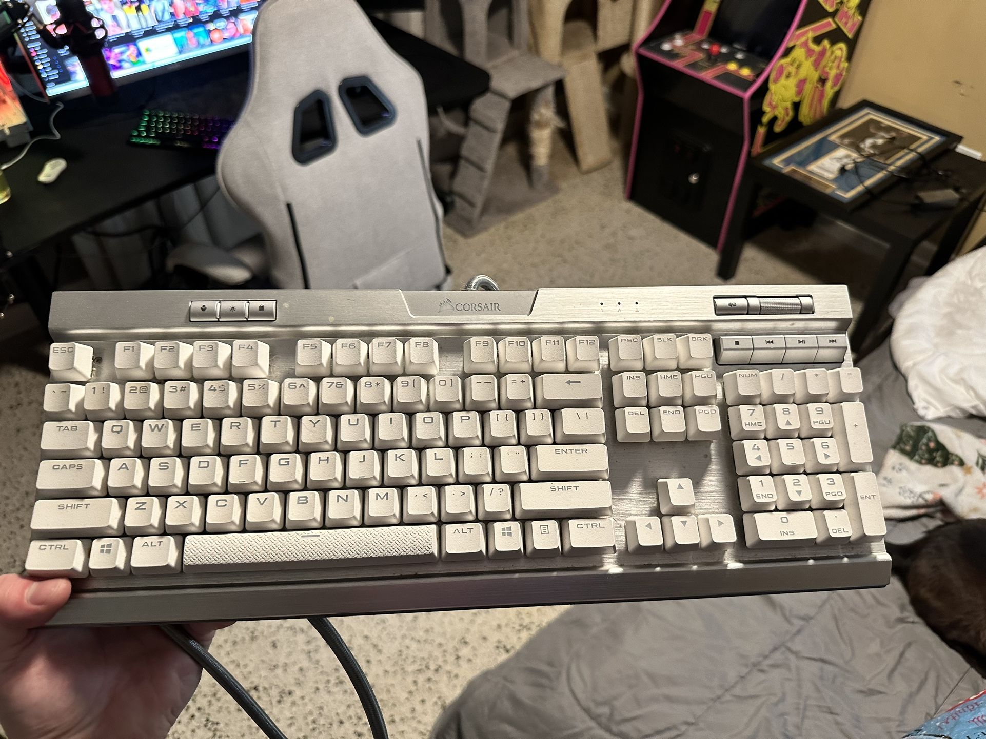 Corsair K70 RGB
