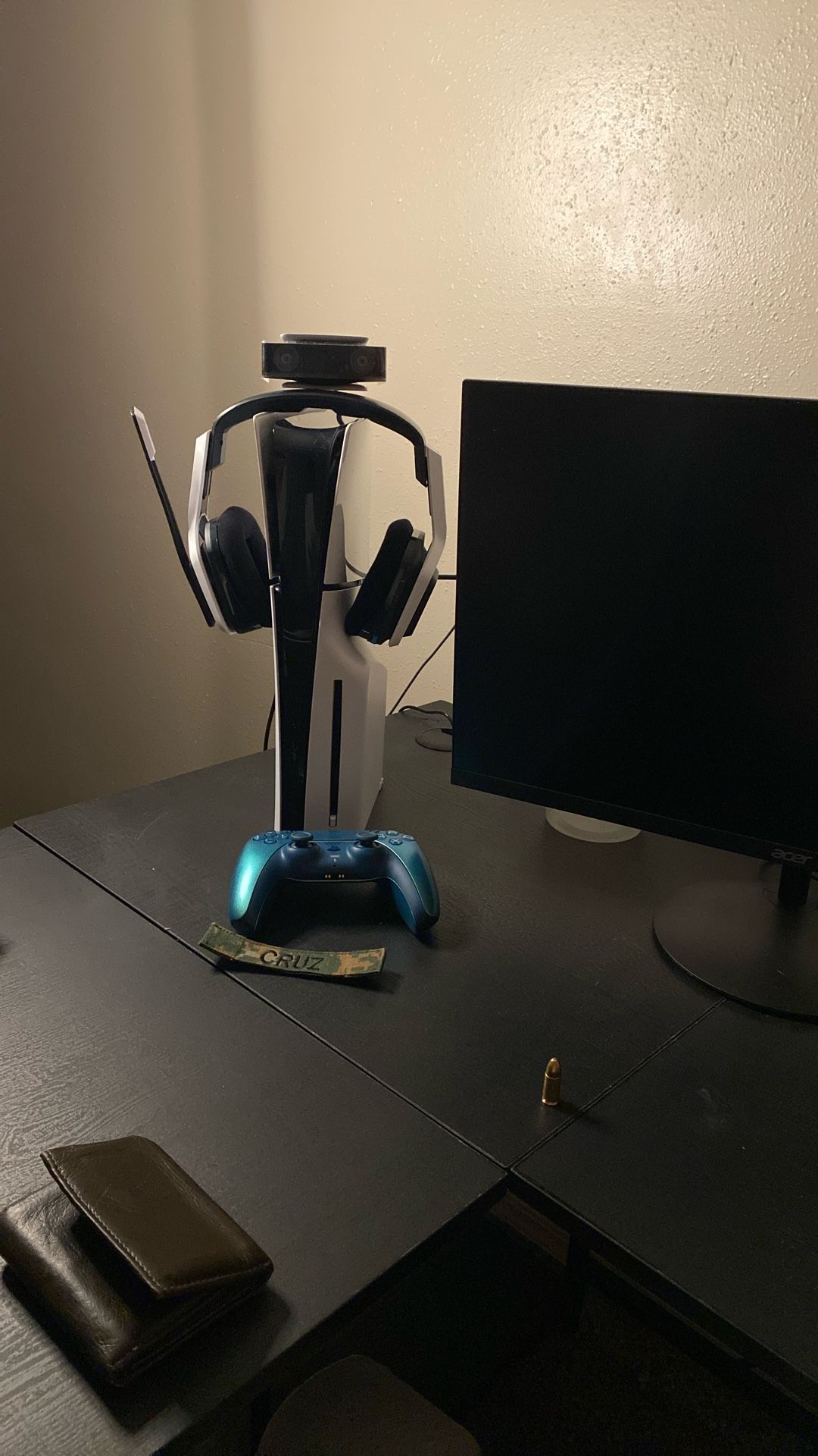 (PS5 $400) (PS5 Streaming Cam $60) (Astros Headset A20 $110)