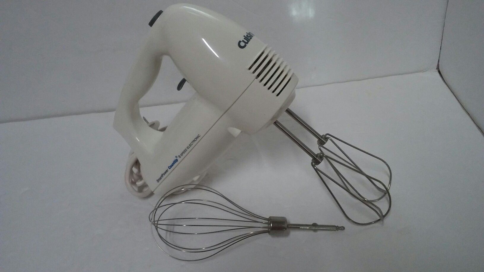 SmartPower CountUp® 9 Speed Electronic Hand Mixer