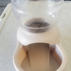 Pet Feeder