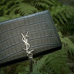 Genuine Leather Clutch Purse (with Chain-linked Strap).