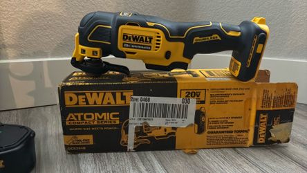 DeWALT Hammer Drill Heavy Duty & Multi-tool Oscillation 2 Batteries & Charger in open box for only $220 OBO Taladro con 2 baterias y cargador & Multi-