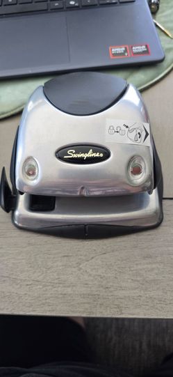 Swingline EasyView 2-Hole Punch (Model 74055).