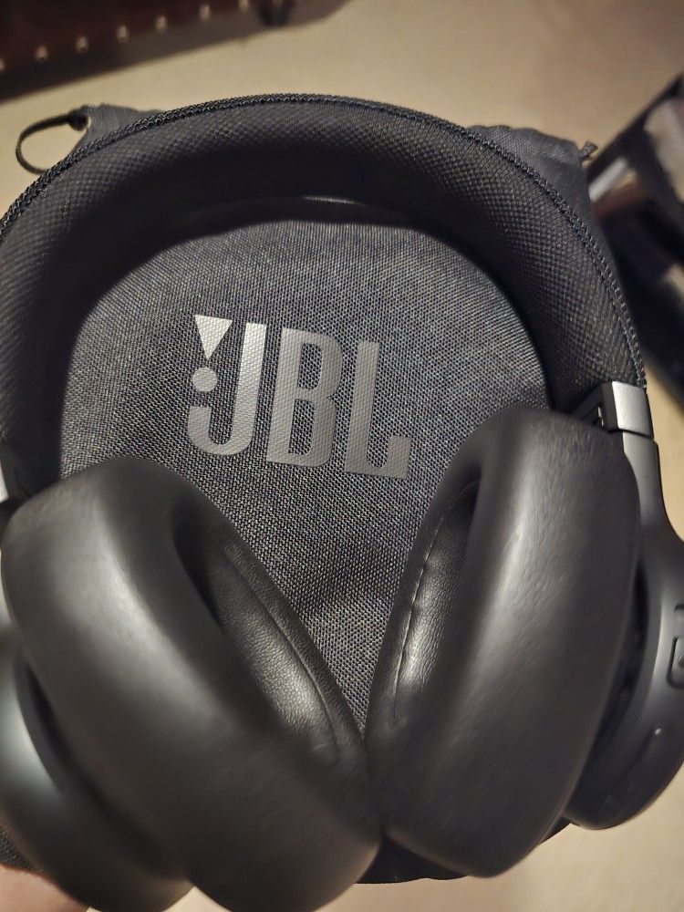 JBL LIVE 660NC
