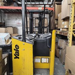 Fort Lift For Sell