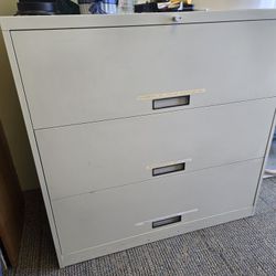3 Drawer File Cabinet 