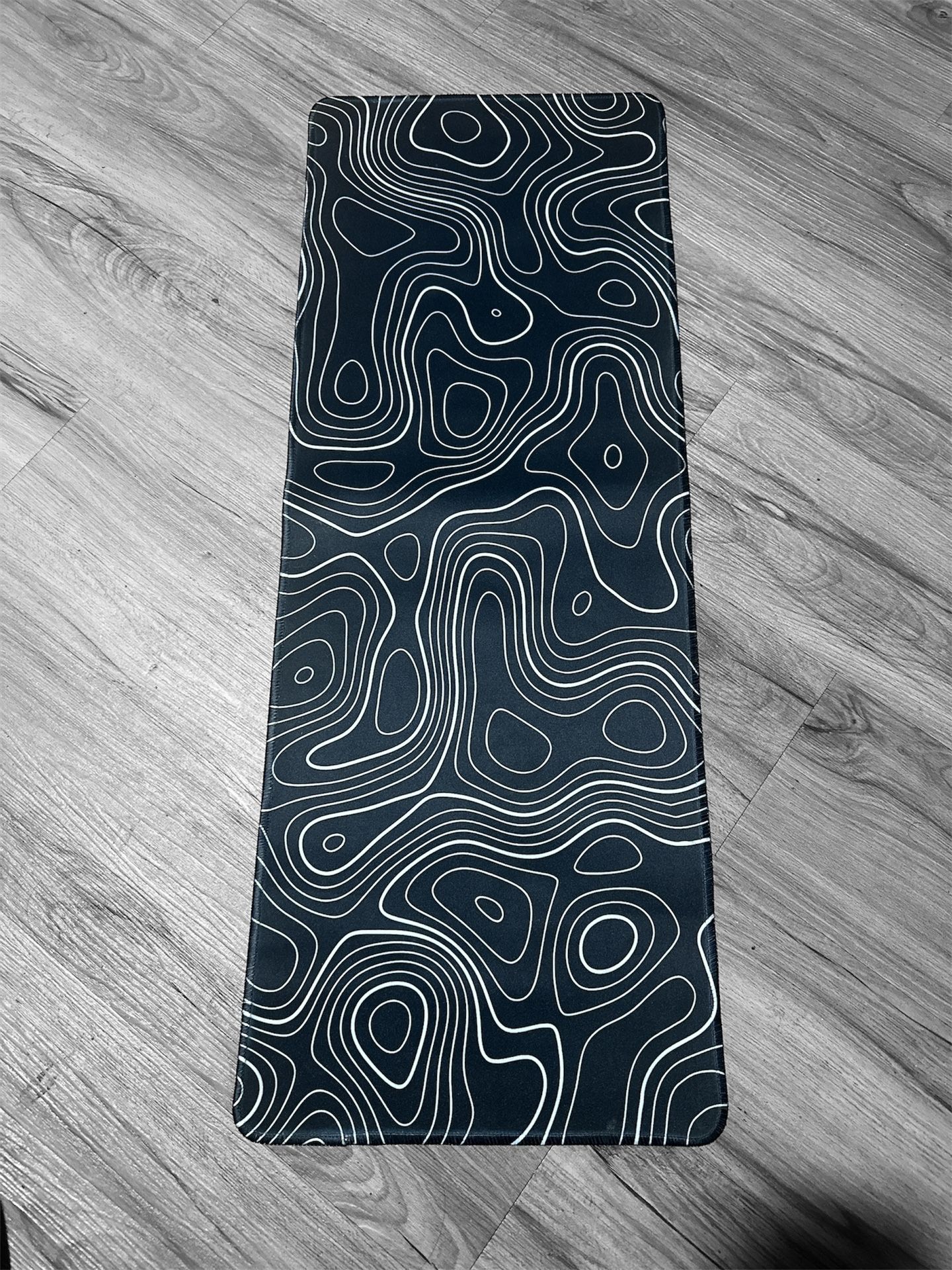 B&W Gaming Mouse Pad