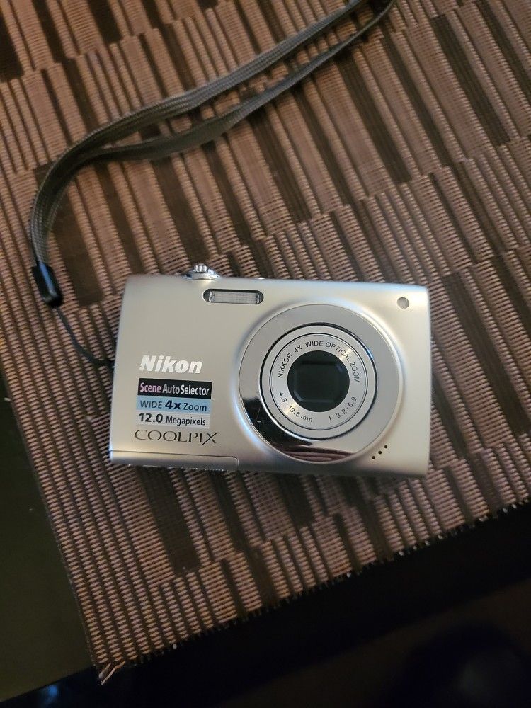Nikon CoolPix Digital Camera