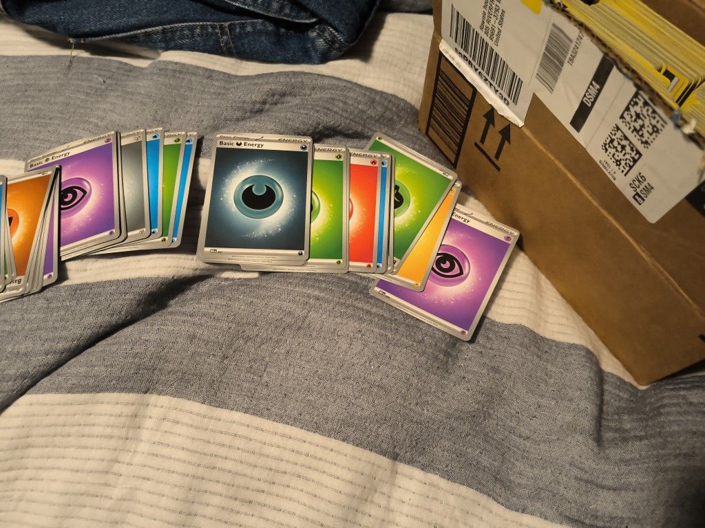 POKEMON ENERGY CARDS 