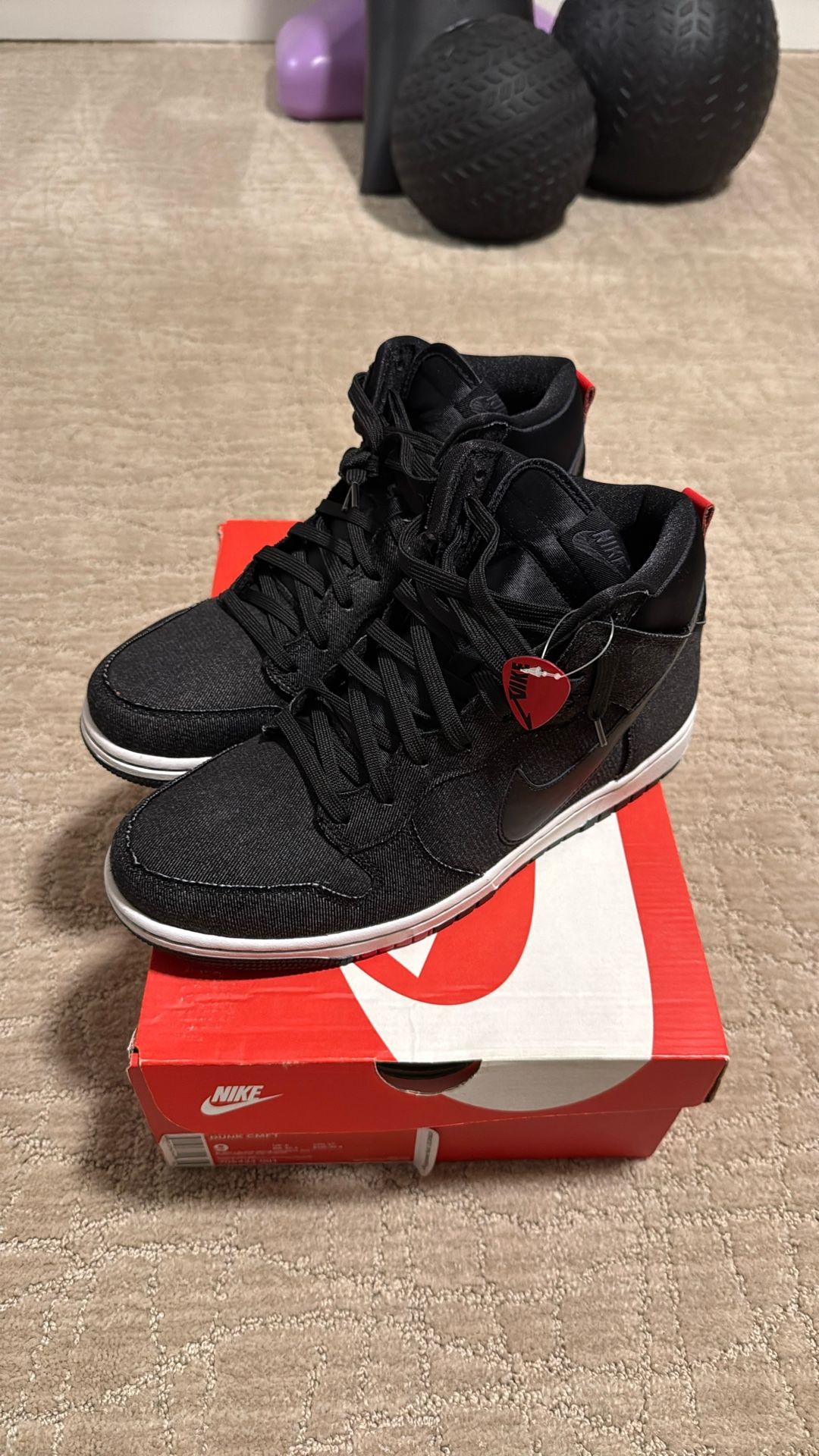 Nike Dunk CMFT - Brand New - Men’s 9