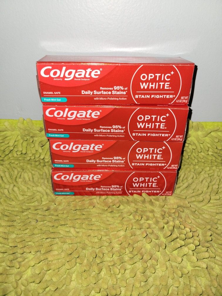 4 Colgate Optic White 4.2oz Fresh Mint Gel