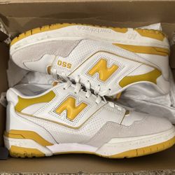 New Balance 550 Sea Salt Varsity Gold
