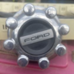 Ford F 250/350 Wheel Cover 